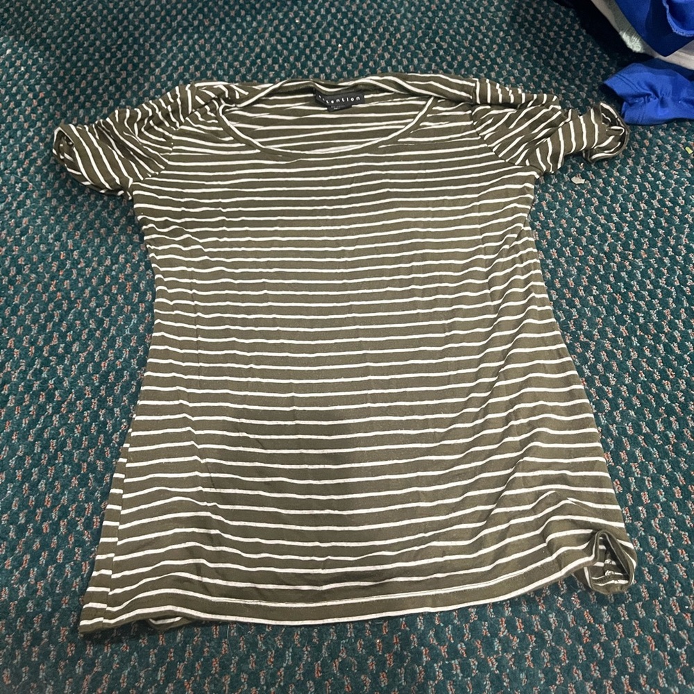 Attention T-shirt
